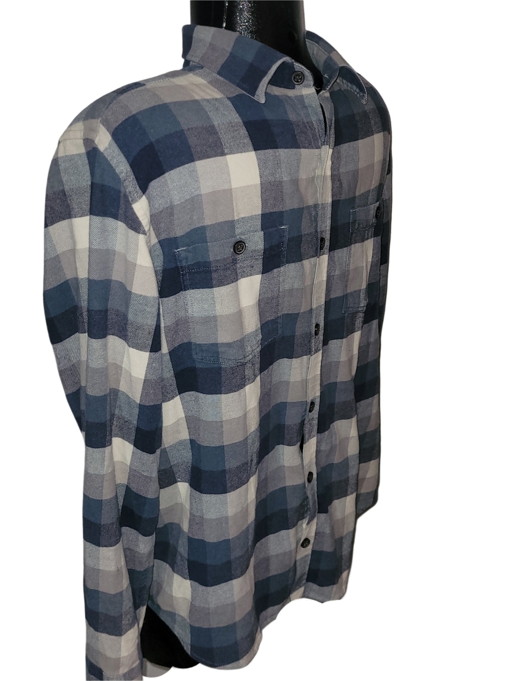Wind River Men's Blue And Grey Plaid Button-Up Shirt Size M - Picture 3 of 5